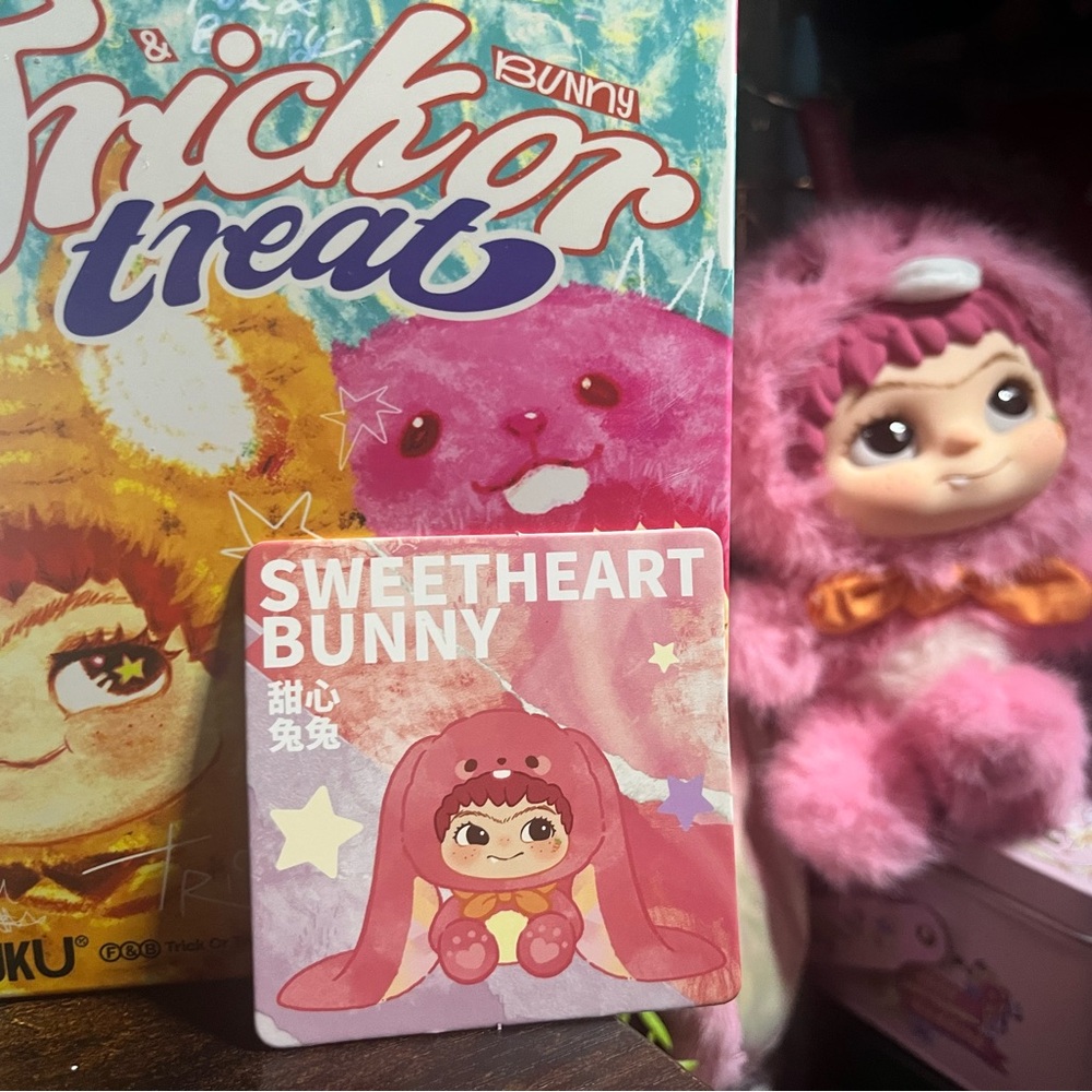Wakuku V2 Fox and Bunny Trick or Treat series - Pink Sweetheart Bunny with Card